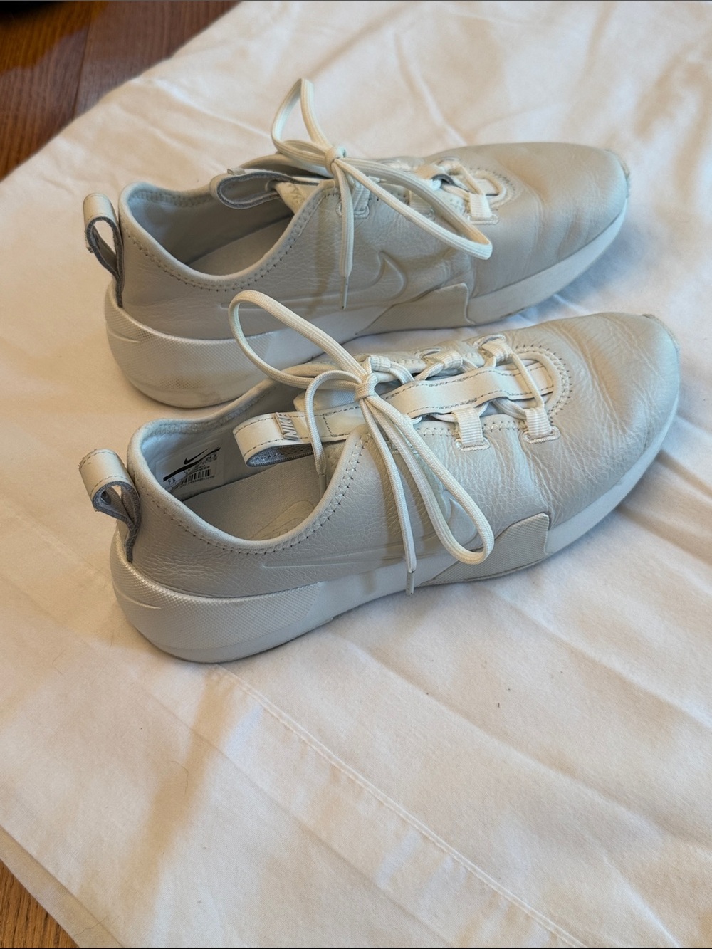Nike Women's Cream/White Low-Top Athletic Sneakers
